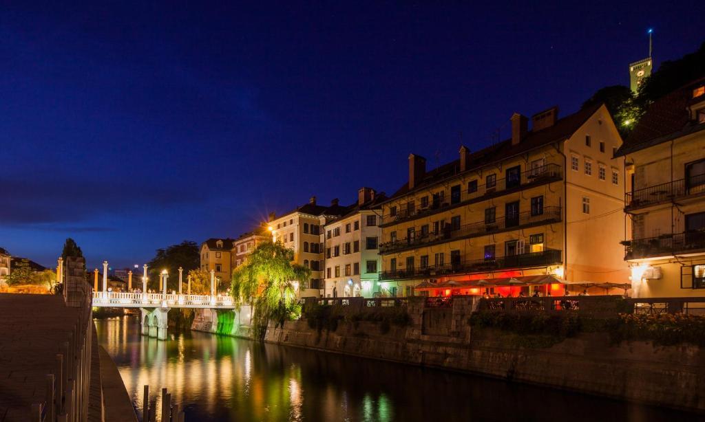 Hostel Adhoc Ljubljana